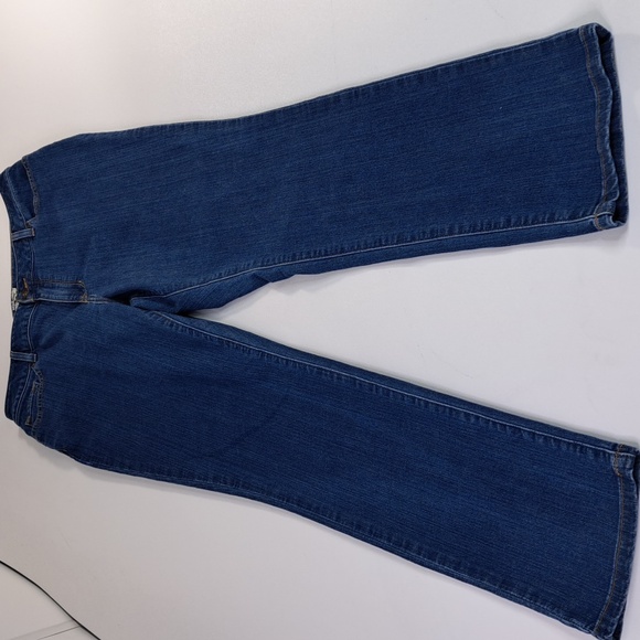 L.L. Bean Classic Fit Straight Leg Blue Jeans Size 14 M/T Inseam 31' - Picture 10 of 17